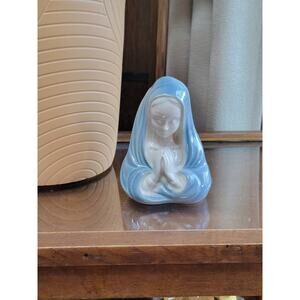 Vintage Royal Windsor Madonna Planter, Praying Virgin Mary
